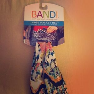 Brand new Bandi large pocket belt